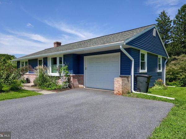 901 SHERRY LANE , LANCASTER, PA 17601