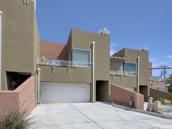 332 Valverde Drive SE, Albuquerque, NM 87108