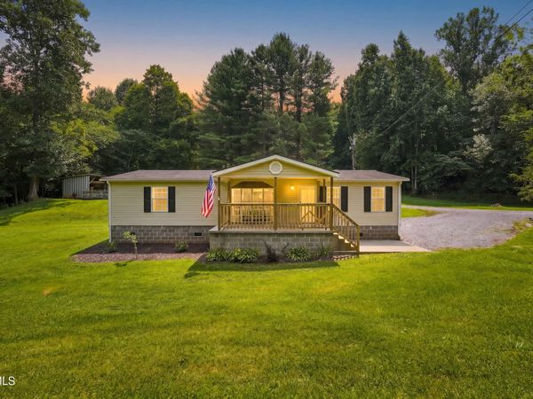 121 Autumn Wood Lane, Elizabethton, TN 37643