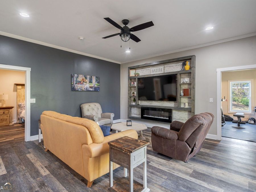 Property Image 63
