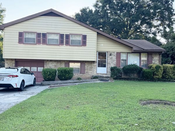 6411 Forest Haven Ln, Riverdale, GA 30274