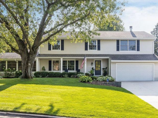 4801 Larkspur Lane, Edina, MN 55435