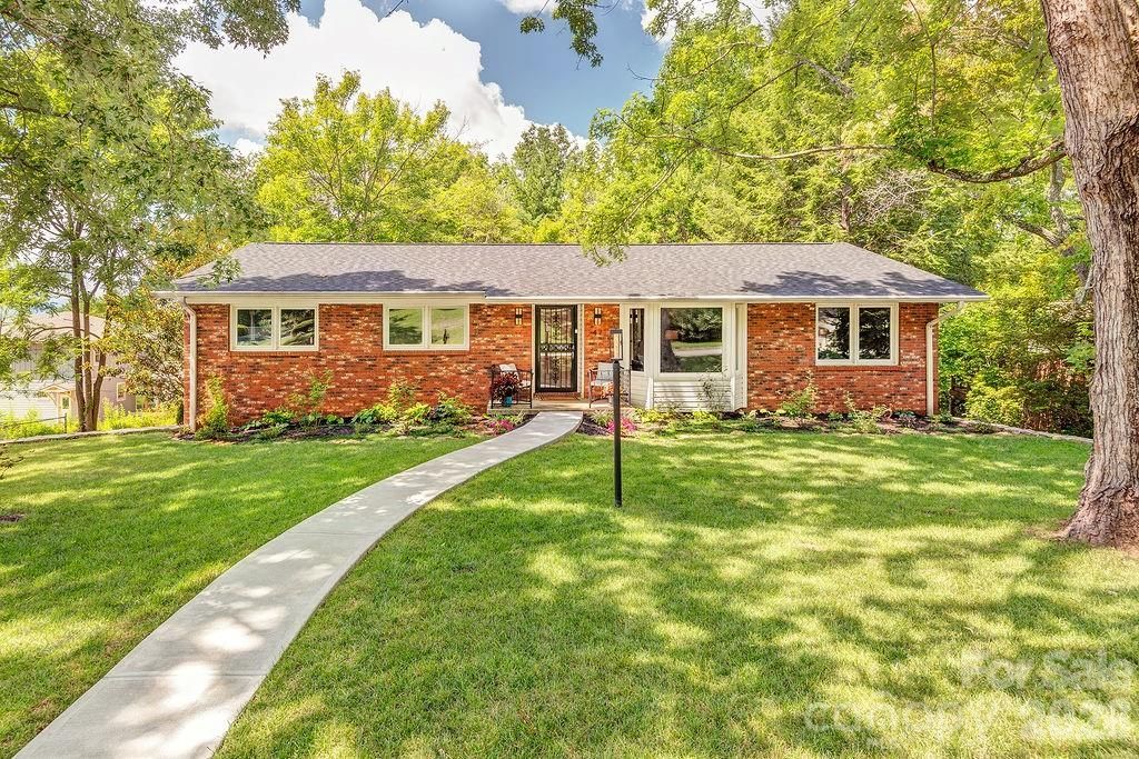 47 Deerwood Drive, Asheville, NC 28805 Main Photo