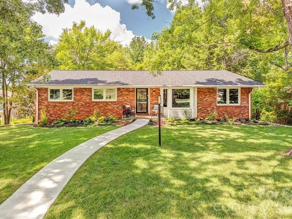 47 Deerwood Drive, Asheville, NC 28805