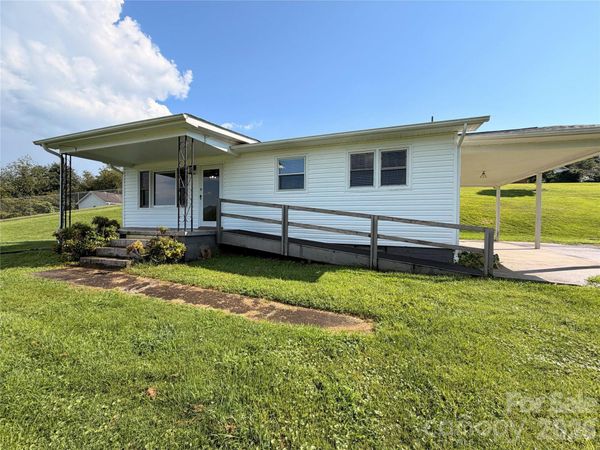 175 Hampshire Drive, Waynesville, NC 28786