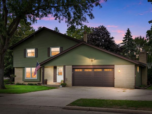 148 Beth Ct, Burlington, WI 53105
