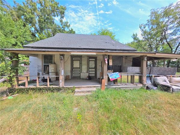 121 N Black Avenue, Sulphur Springs, AR 72768