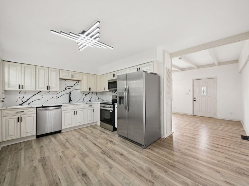2458 Edgevale Road , Columbus, OH 43221 Photo 17