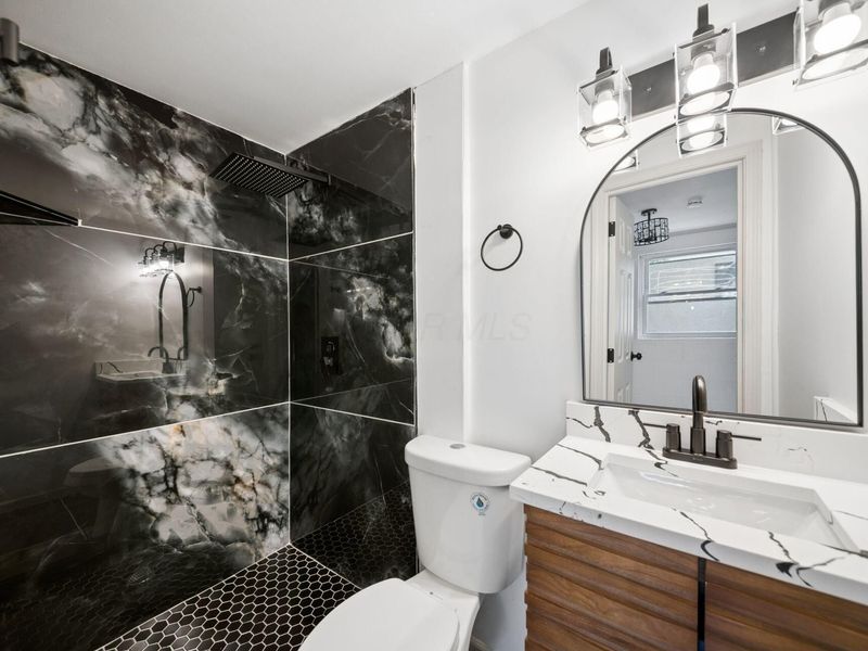 2458 Edgevale Road , Columbus, OH 43221 Photo 20