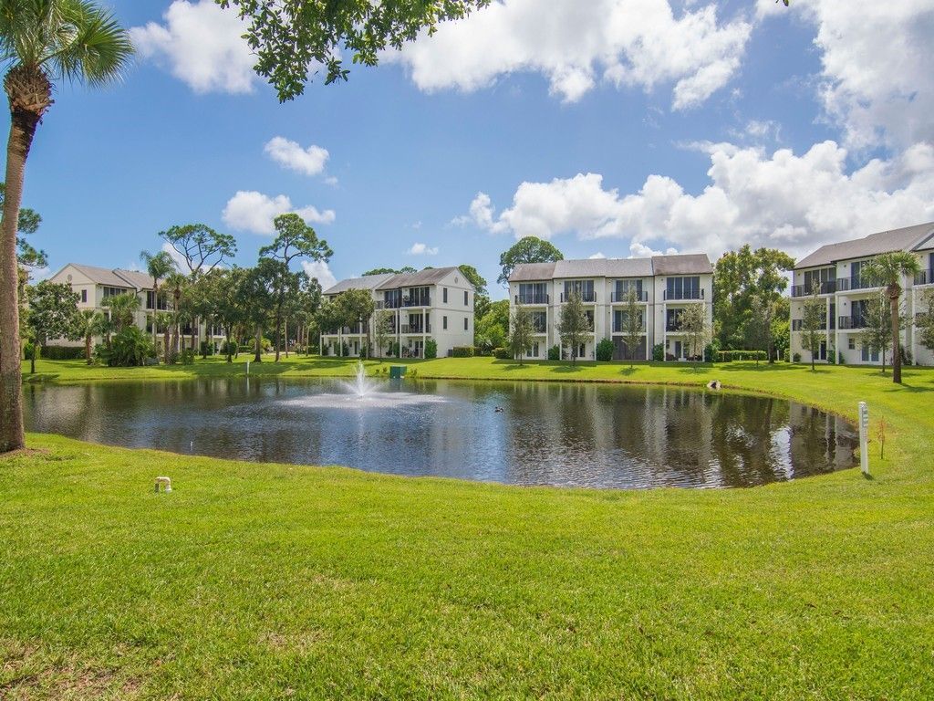 1640 42nd Square, Unit 103, Vero Beach, FL 32960 Photo