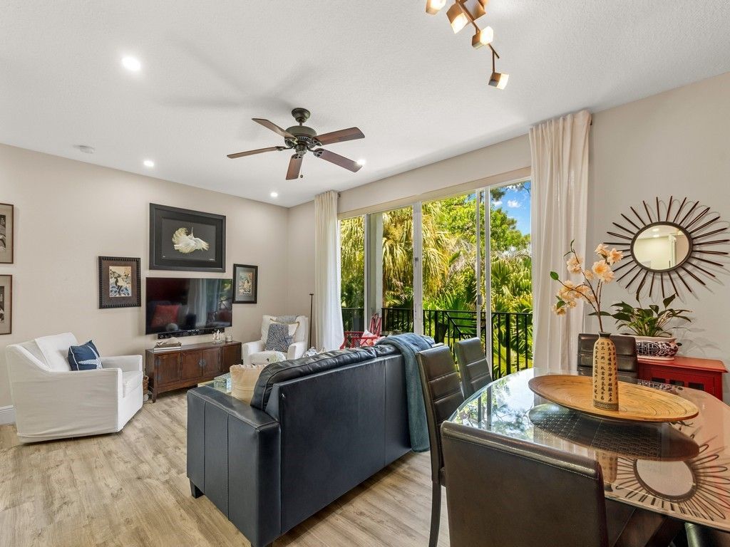 1640 42nd Square, Unit 103, Vero Beach, FL 32960 Photo