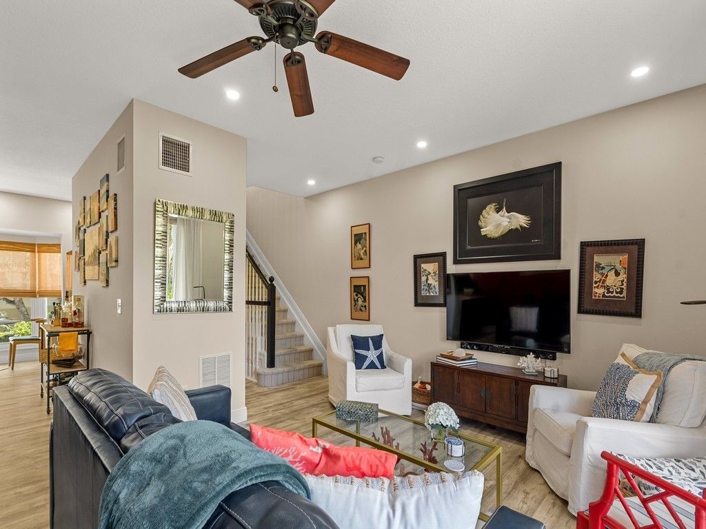 1640 42nd Square, Unit 103, Vero Beach, FL 32960 Photo