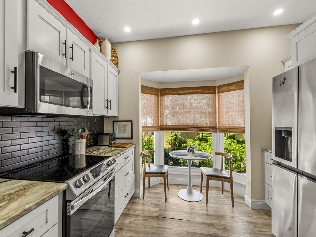 1640 42nd Square, Unit 103, Vero Beach, FL 32960 Photo