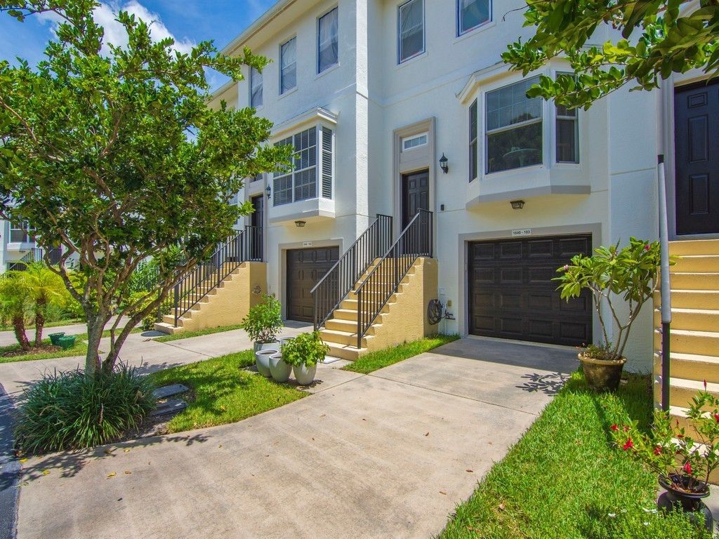 1640 42nd Square, Unit 103, Vero Beach, FL 32960 Photo