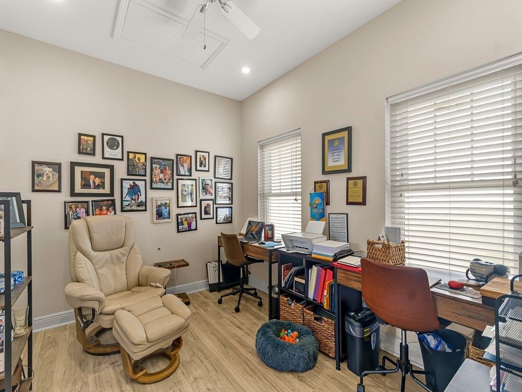 1640 42nd Square, Unit 103, Vero Beach, FL 32960 Photo
