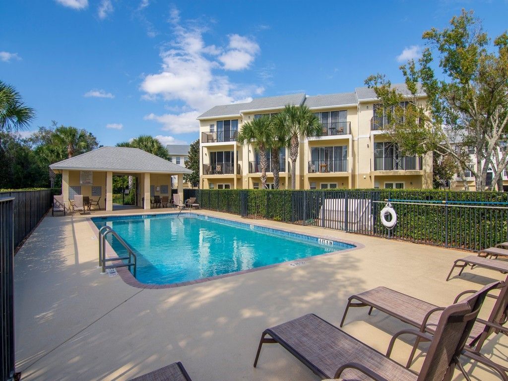 1640 42nd Square, Unit 103, Vero Beach, FL 32960 Photo