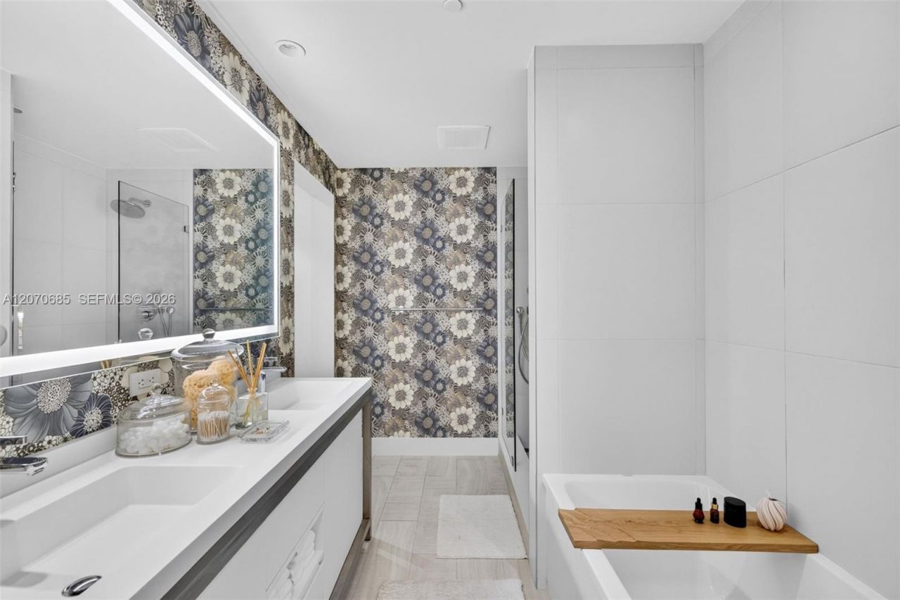 2000 Metropica Way, Unit 1901, Sunrise, FL 33323 Photo