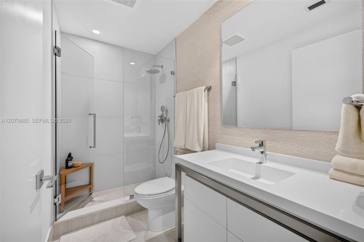 2000 Metropica Way, Unit 1901, Sunrise, FL 33323 Photo
