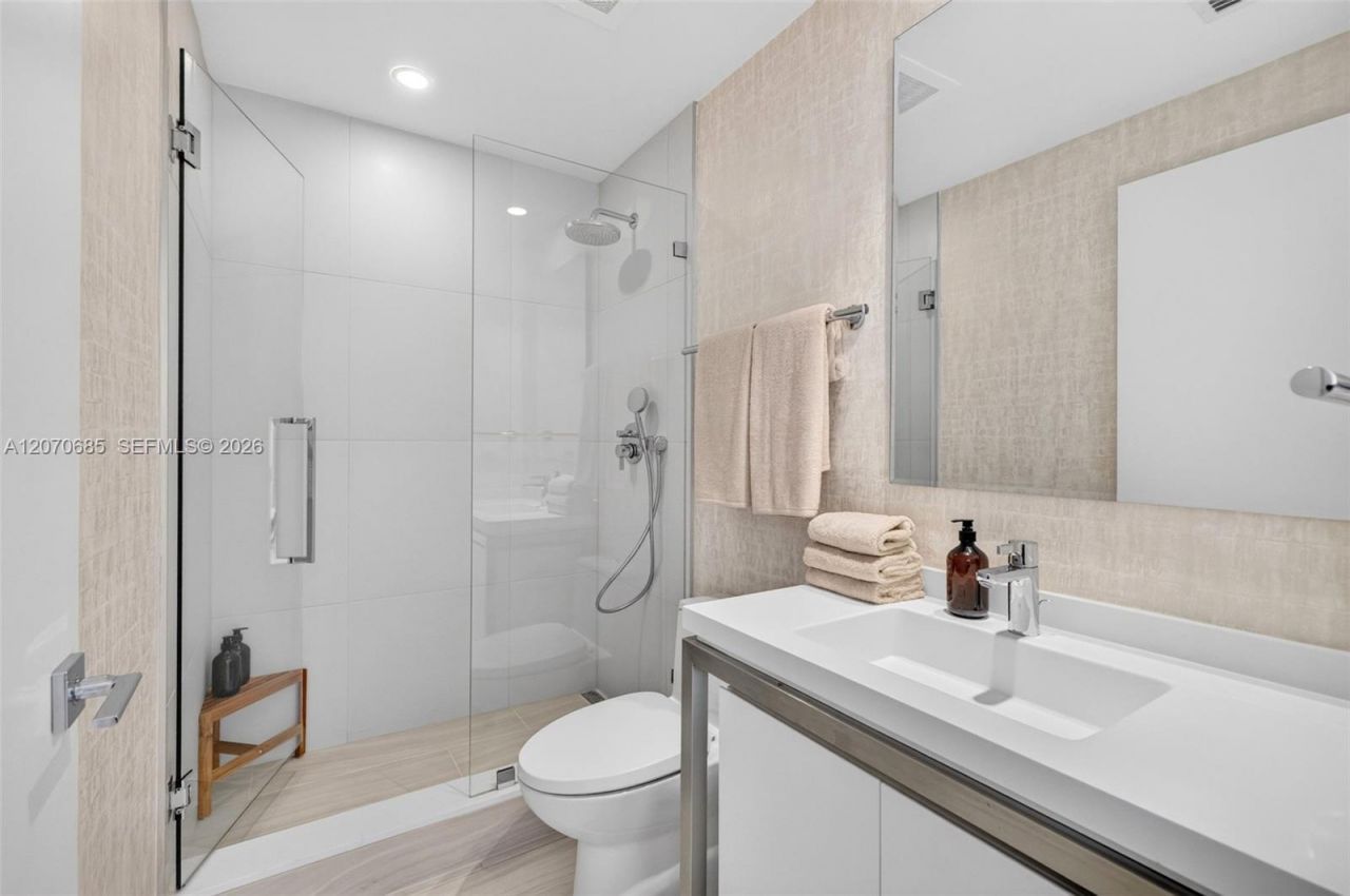 2000 Metropica Way, Unit 1901, Sunrise, FL 33323 Photo