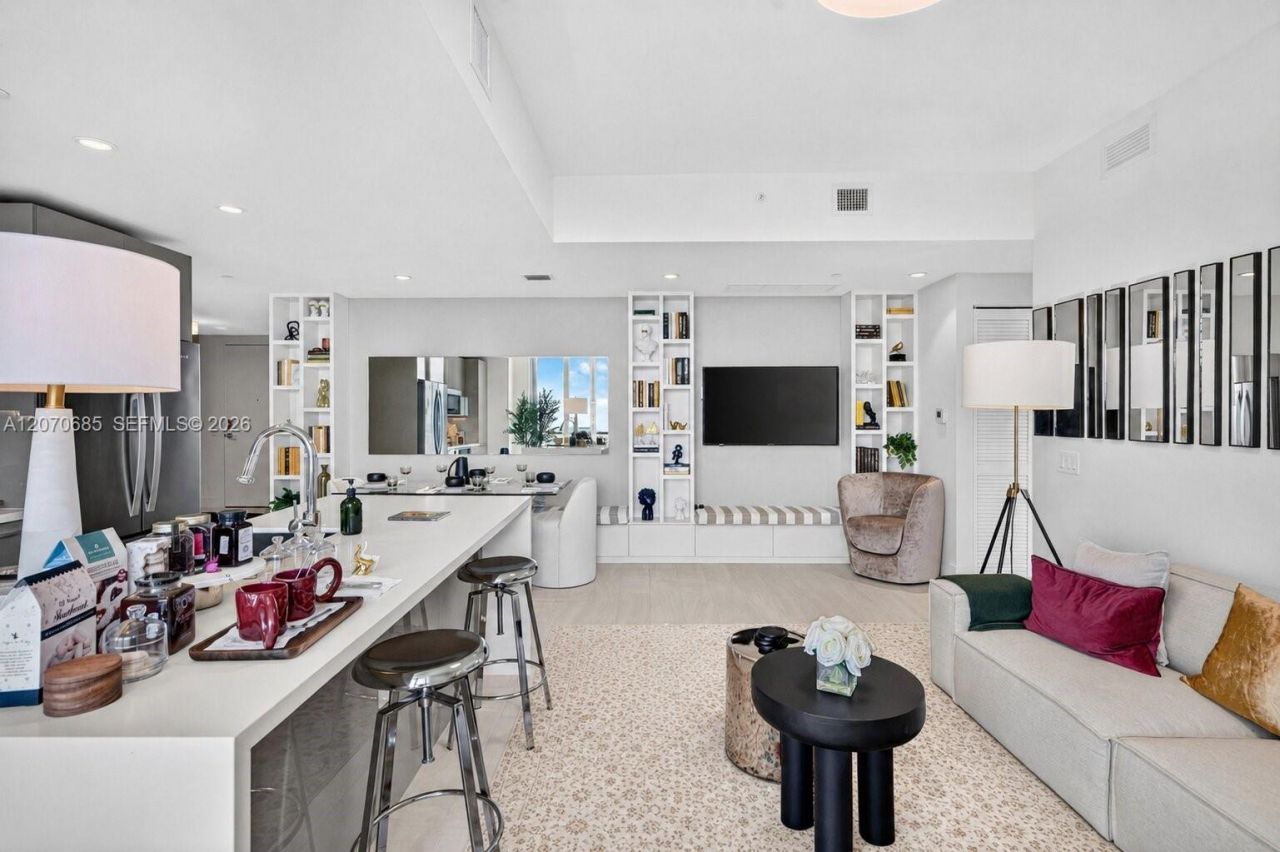 2000 Metropica Way, Unit 1901, Sunrise, FL 33323 Photo