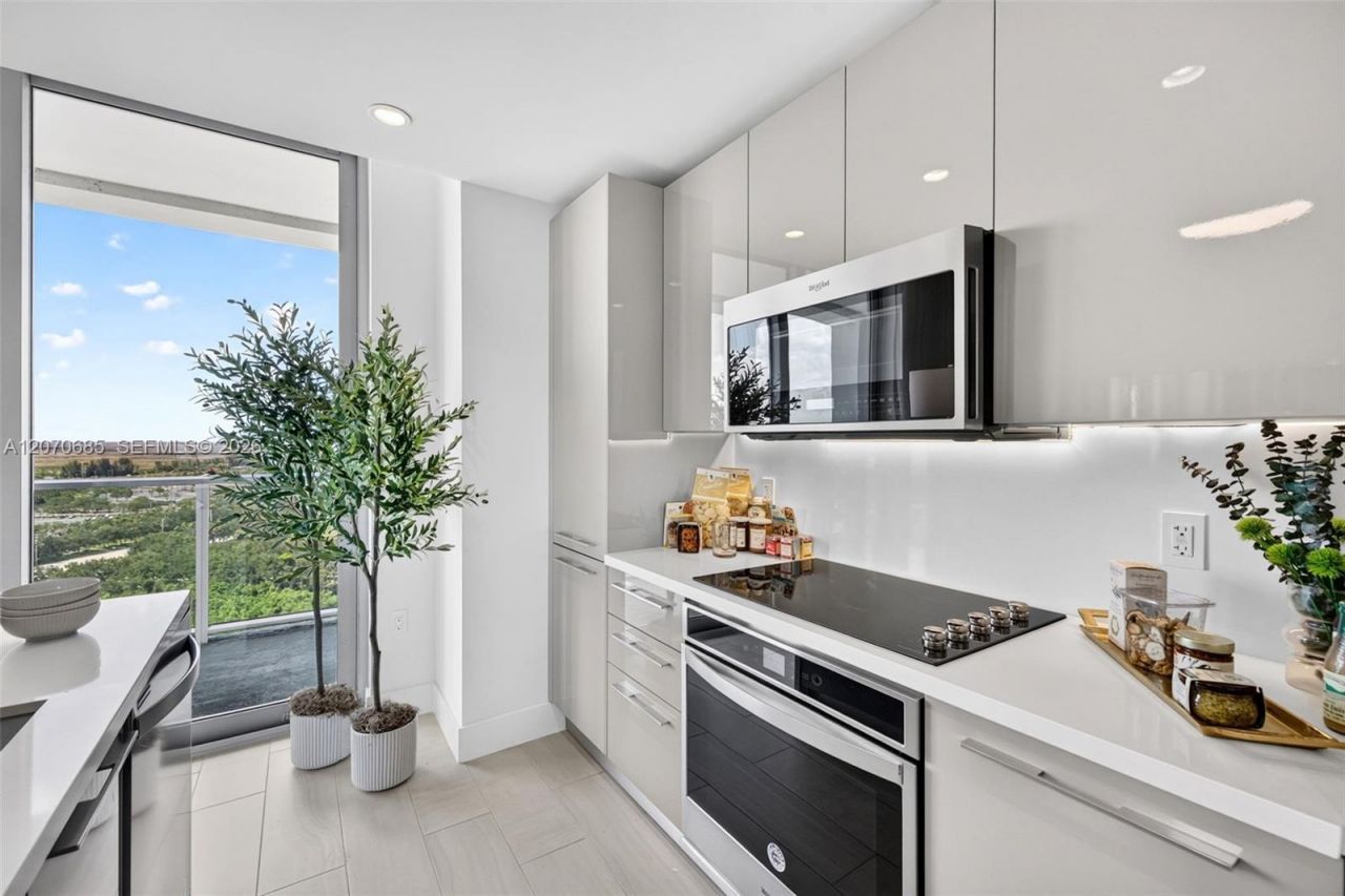 2000 Metropica Way, Unit 1901, Sunrise, FL 33323 Photo