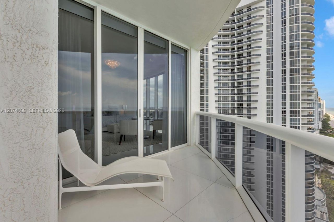 15811 Collins Ave, Unit 3001, Sunny Isles Beach, FL 33160 Photo