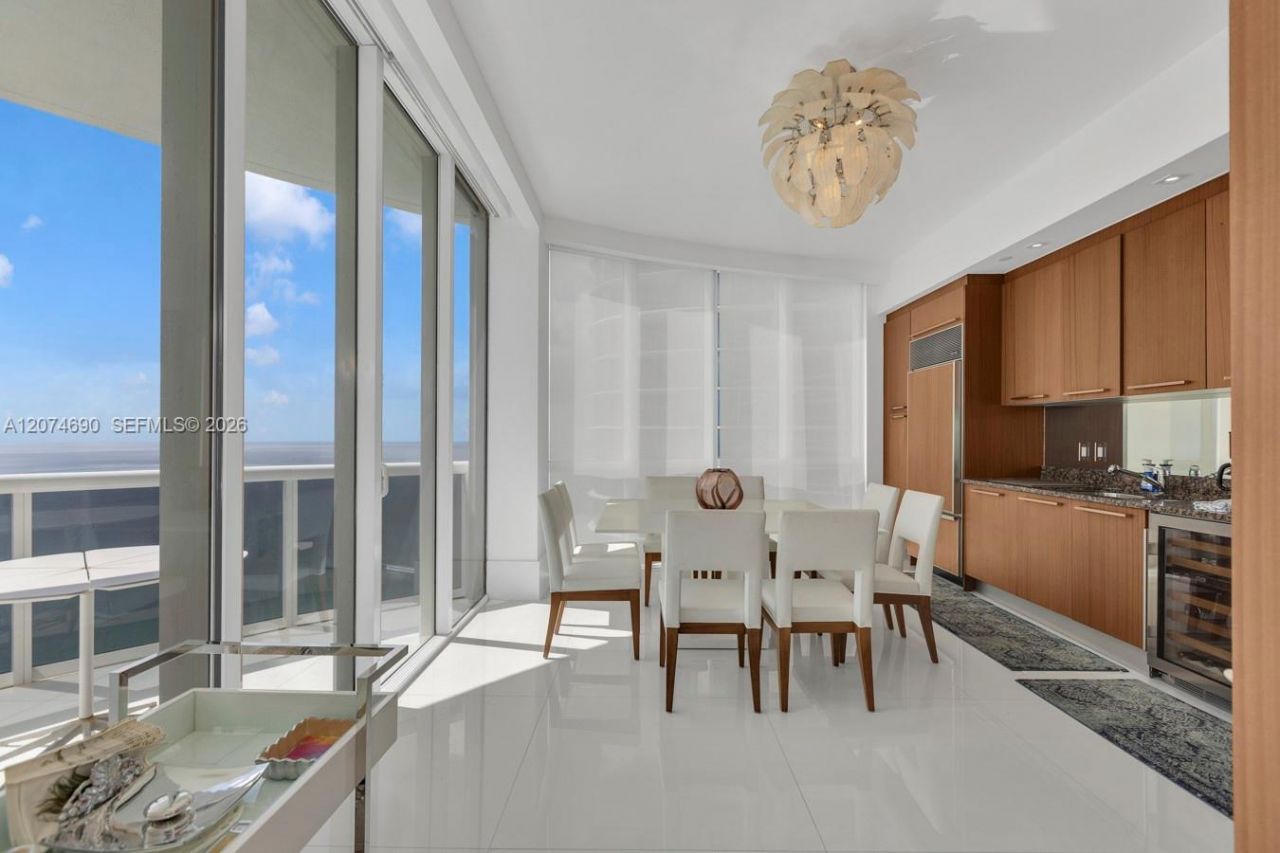 15811 Collins Ave, Unit 3001, Sunny Isles Beach, FL 33160 Photo
