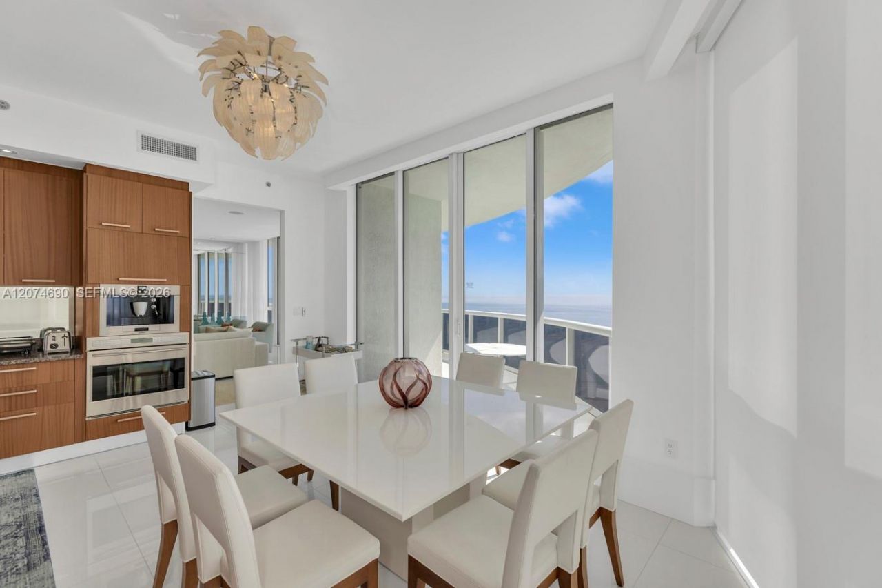 15811 Collins Ave, Unit 3001, Sunny Isles Beach, FL 33160 Photo