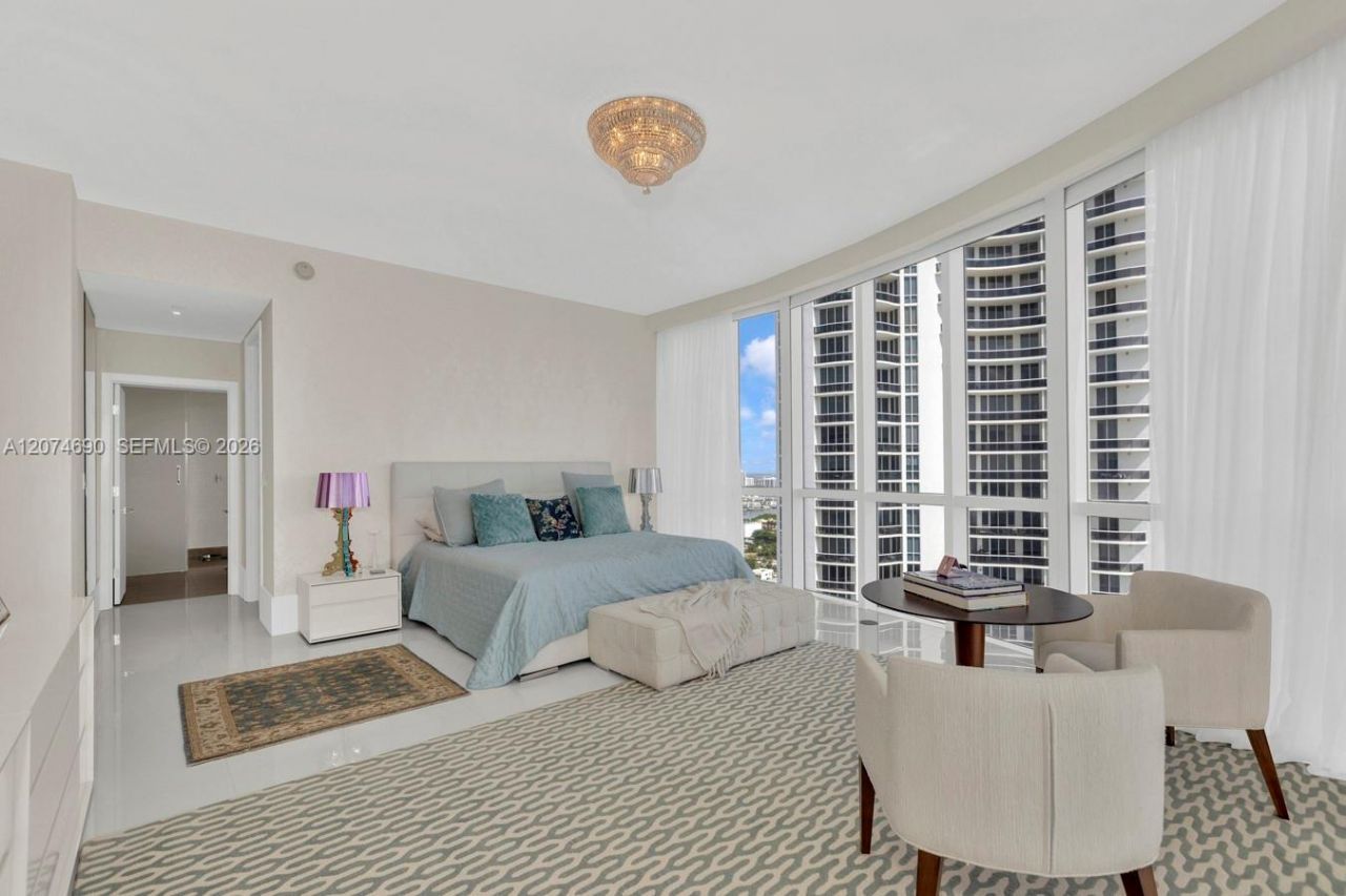 15811 Collins Ave, Unit 3001, Sunny Isles Beach, FL 33160 Photo