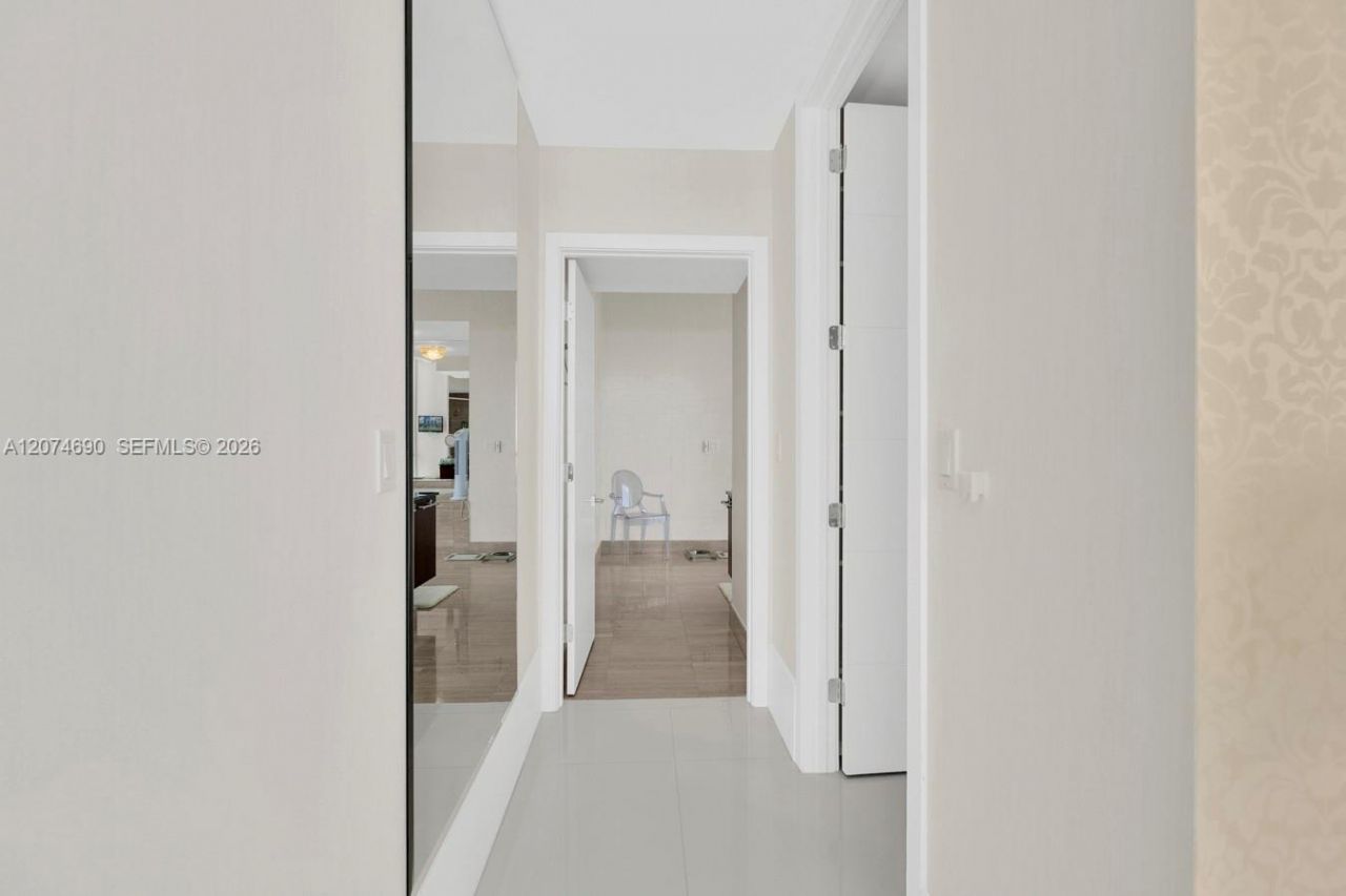 15811 Collins Ave, Unit 3001, Sunny Isles Beach, FL 33160 Photo