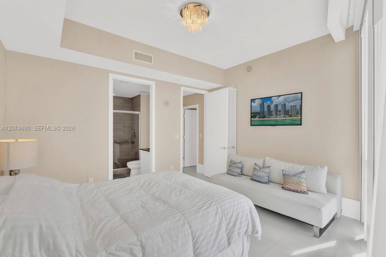 15811 Collins Ave, Unit 3001, Sunny Isles Beach, FL 33160 Photo