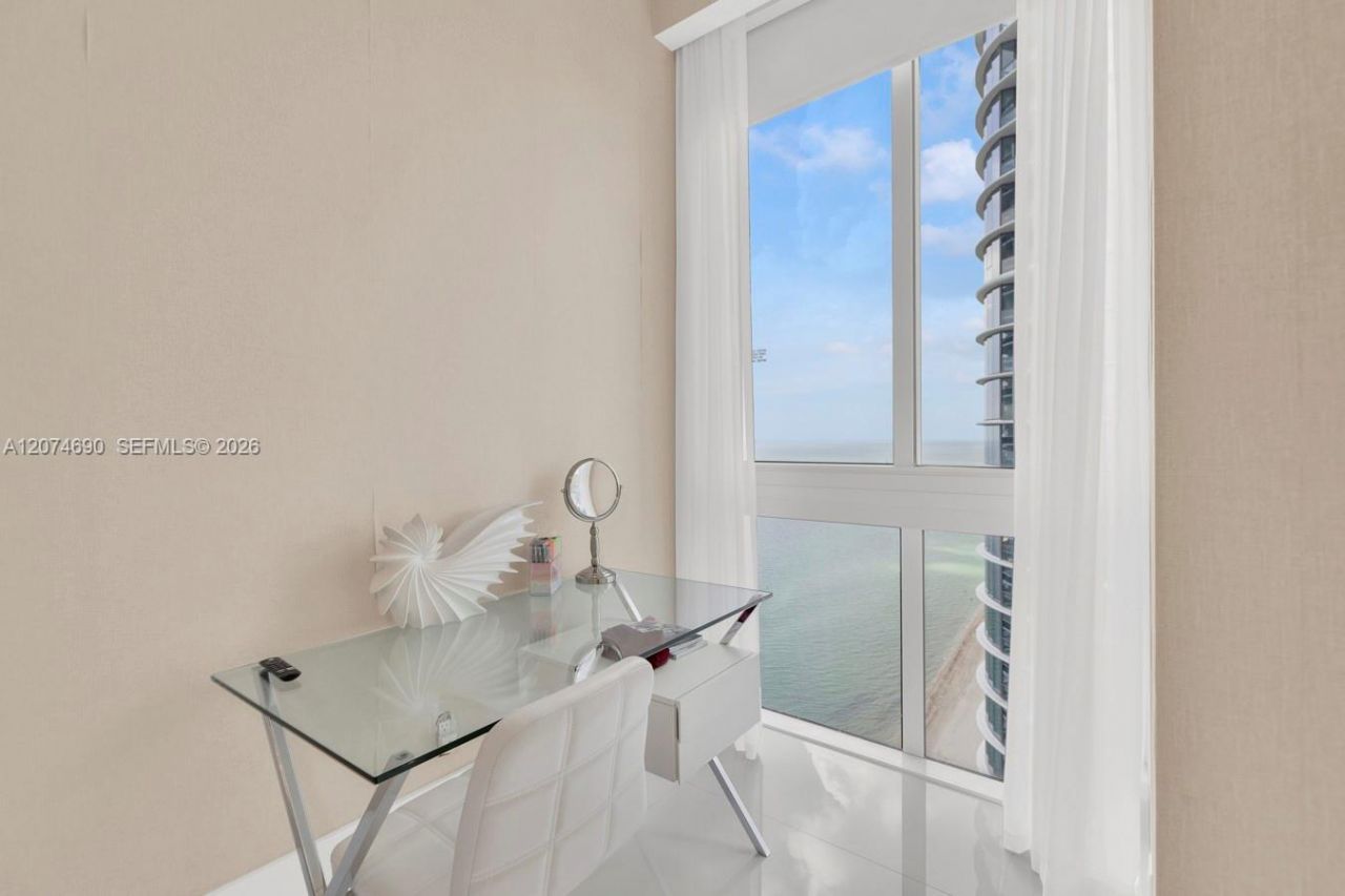 15811 Collins Ave, Unit 3001, Sunny Isles Beach, FL 33160 Photo