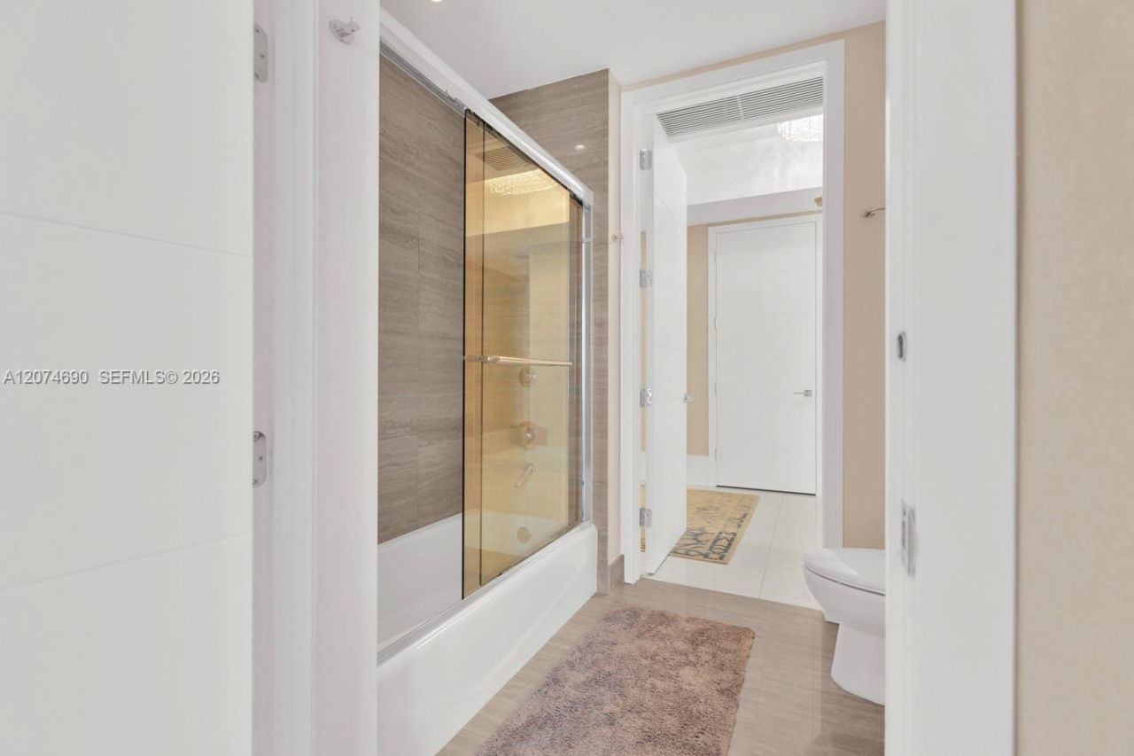 15811 Collins Ave, Unit 3001, Sunny Isles Beach, FL 33160 Photo