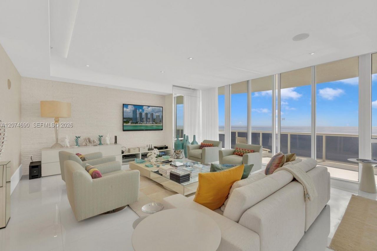 15811 Collins Ave, Unit 3001, Sunny Isles Beach, FL 33160 Photo
