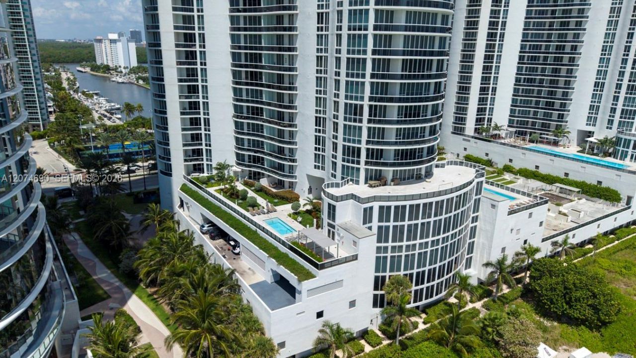15811 Collins Ave, Unit 3001, Sunny Isles Beach, FL 33160 Photo