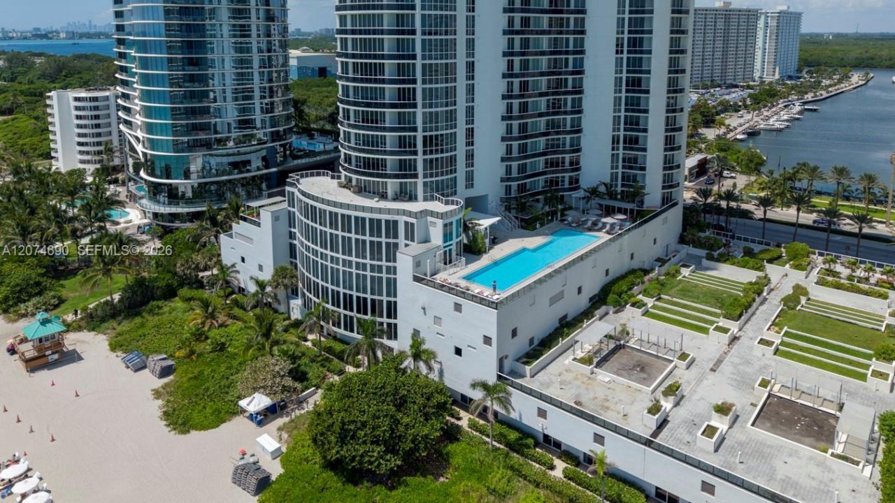 15811 Collins Ave, Unit 3001, Sunny Isles Beach, FL 33160 Photo