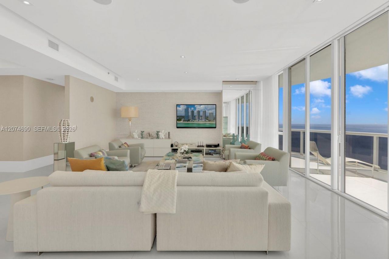 15811 Collins Ave, Unit 3001, Sunny Isles Beach, FL 33160 Photo