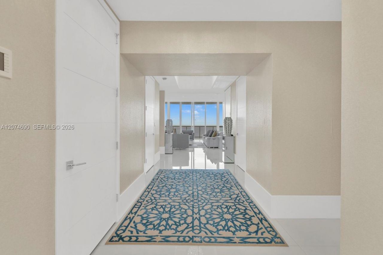 15811 Collins Ave, Unit 3001, Sunny Isles Beach, FL 33160 Photo