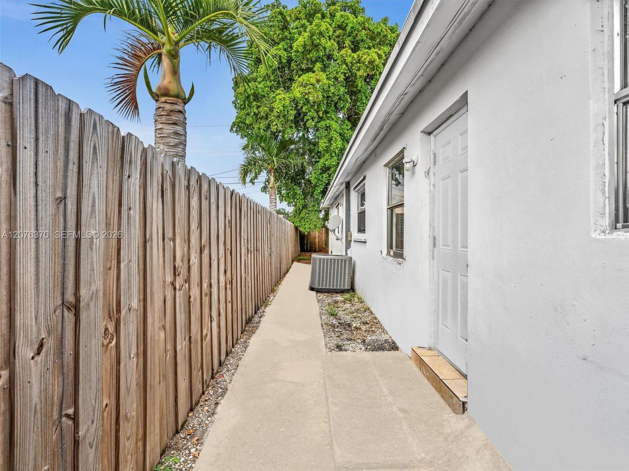 2641 NW 21st St , Fort Lauderdale, FL 33311 Photo