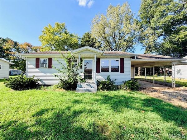705 W Sand Road, Advance, MO 63730