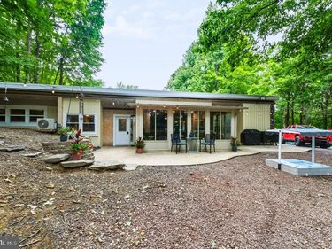 74 TURKEY ROAD, KEMPTON, PA 19529