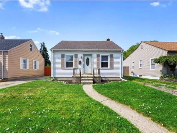 14986 University Street, Allen Park, MI 48101