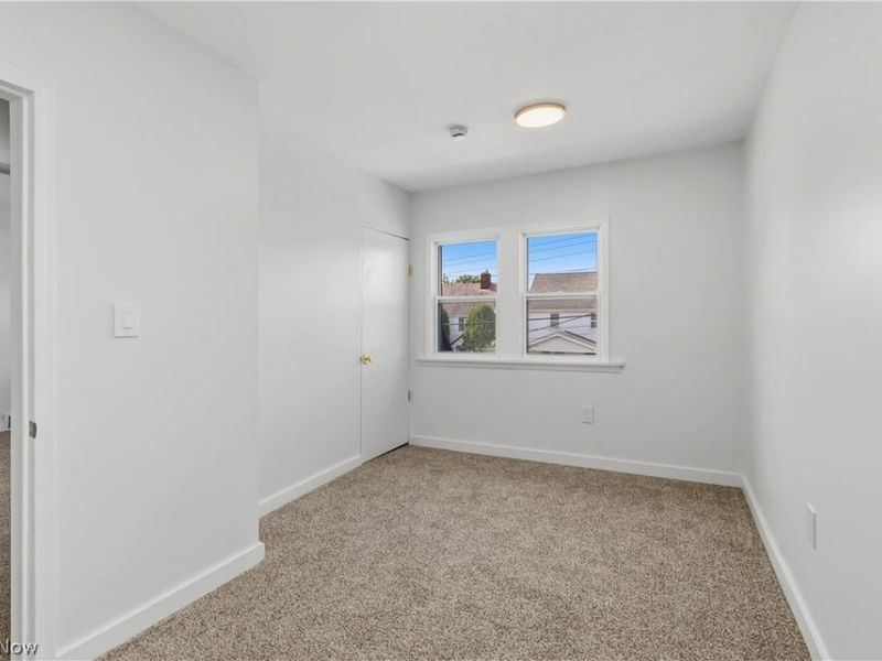 18815 Arrowhead Avenue, Cleveland, OH 44119 Photo 16
