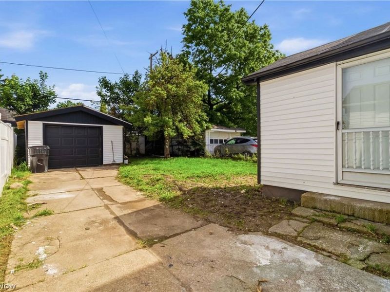 18815 Arrowhead Avenue, Cleveland, OH 44119 Photo 28