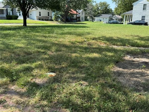 210 S Silver Street, Paola, KS 66071