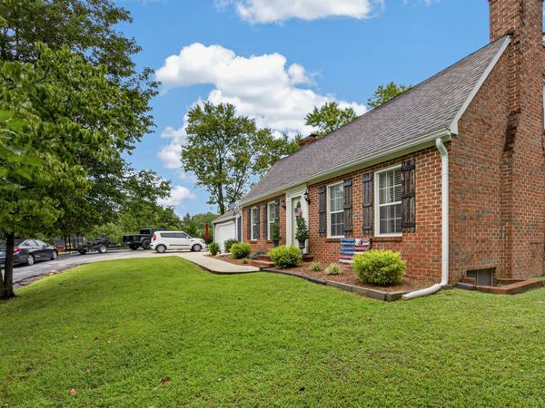 115 Sunset Dr , Livingston, TN 38570
