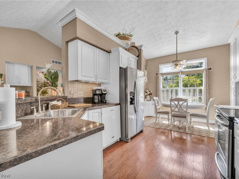 11211 Cinnamon Boulevard, North Royalton, OH 44133 Photo 18