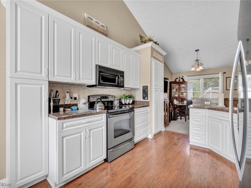 11211 Cinnamon Boulevard, North Royalton, OH 44133 Photo 21
