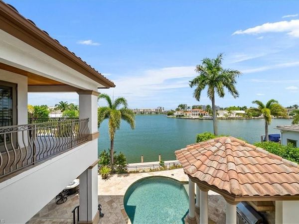 3111 Leeward LN , NAPLES, FL 34103