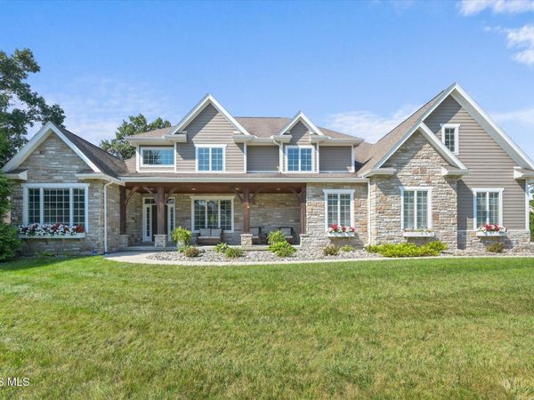 5965 Snowlight Court, Sylvania, OH 43560